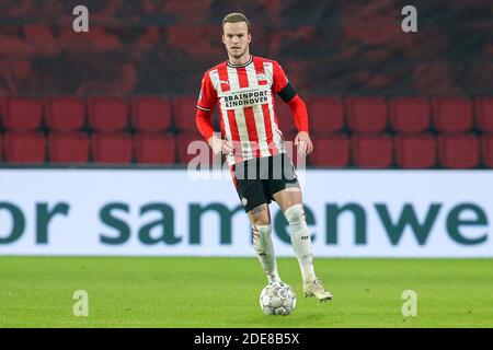 EINDHOVEN, NIEDERLANDE - NOVEMBER 29: Jorrit Hendrix vom PSV während des niederländischen Eredivisie-Spiels zwischen PSV und Sparta Rotterdam im Philips Stadion auf n Stockfoto