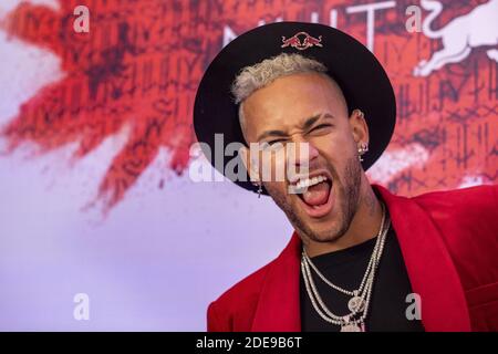 Handout Picture - Neymar Jr. posiert für ein Porträt auf seiner 27. Geburtstagsparty in Paris, Frankreich am 4. Februar 2019. Foto von Sarah Bastin/Red Bull Content Pool/ABACAPRESS.COM Stockfoto