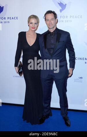 Sebastian Copeland und seine Frau Carolin Copeland nehmen am 11. Februar 2019 an der Cinema for Peace Gala in Berlin Teil. Foto von Aurore Marechal/ABACAPRESS.COM Stockfoto