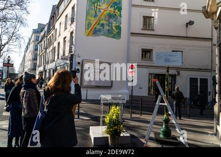 Anne Hidalgo, Bürgermeister von Paris, enthüllt ein Wandfresko aus einem Kunstwerk des Künstlers Jean-Jacques Sempe in Anwesenheit des Künstlers, Jacques Aidenbaum, Bürgermeister des 3. Bezirks, Jean Jacques Decaux, Vorsitzender von JC Decaux, François Morel Schauspieler und Regisseur und Jean Marie Havan Künstler, der die Wand gemalt, An der Kreuzung von Boulevard des Filles du Calvaire und Rue Froissard, 3. Bezirk von Paris, Frankreich, 16. Februar 2019. Foto von Daniel Derajinski/ABACAPRESS.COM Stockfoto