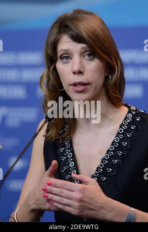 Nora Fingscheidt, Preisträgerin des Silbernen Bären Alfred Bauer Prize für einen Spielfilm, der "System Crasher" bei der Winners' Press Conference im Rahmen der 69. Internationalen Filmfestspiele Berlin (Berlinale) am 16. Februar 2019 in Berlin neue Perspektiven eröffnet. Foto von Aurore Marechal/ABACAPRESS.COM Stockfoto