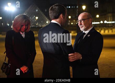 Der Vorsitzende des CRIF, Francis Kalifat, begrüßt neben Justizministerin Nicole Belloubet, Innenminister Christophe Castaner und dem Innenministerium unterstehendem Juniorminister Laurent Nunez den französischen Präsidenten Emmanuel Macron und seine Frau Brigitte Macron zum 34. Jährlichen Abendessen des Vertretungsrates der jüdischen Institutionen Frankreichs (CRIF - Conseil Representatif des Institutions juives de France) am 20. Februar 2019 im Louvre Carrousel in Paris, Frankreich. Foto von Christian Liewig/ABACAPRESS.COM Stockfoto