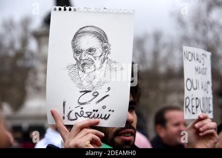 Kundgebung gegen die Entscheidung des maroden algerischen Präsidenten, am 3. März 2019 auf dem Place de la Republique in Paris eine fünfte Amtszeit zu beschließen. Die Bestätigung am 10. Februar, dass Algeriens Präsident Abdelaziz Bouteflika eine fünfte Amtszeit antreten würde, löste eine Reihe von Protesten im nordafrikanischen Land aus. Foto von Alain Apaydin/ABACAPRESS.COM Stockfoto