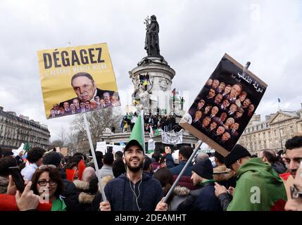 Kundgebung gegen die Entscheidung des maroden algerischen Präsidenten, am 3. März 2019 auf dem Place de la Republique in Paris eine fünfte Amtszeit zu beschließen. Die Bestätigung am 10. Februar, dass Algeriens Präsident Abdelaziz Bouteflika eine fünfte Amtszeit antreten würde, löste eine Reihe von Protesten im nordafrikanischen Land aus. Foto von Alain Apaydin/ABACAPRESS.COM Stockfoto