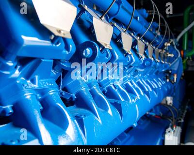 Motor des BHKW. Diesel- und industriellen elektrischen Generator. Alternative Energie für die Industrie. Stockfoto