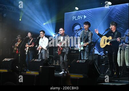 Taipeh. November 2020. Lo Ta-yu hielt das Gitarrenkonzert in Taipei, Taiwan, China am 29. November 2020.(Foto: TPG) Quelle: TopPhoto/Alamy Live News Stockfoto