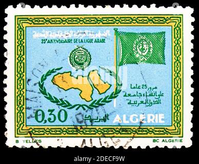 MOSKAU, RUSSLAND - 17. OKTOBER 2020: Die in Algerien gedruckte Briefmarke zeigt den 25. Jahrestag der Arabischen Liga, um 1970 Stockfoto