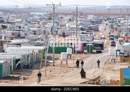 Ein Blick auf das Zaatari Flüchtlingslager. Zaatari befindet sich im Norden Jordaniens in der Nähe der Grenze zu Syrien. Jordanien am 2018-12-15 Stockfoto