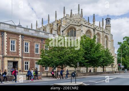 Eton College, eine öffentliche Schule für Jungen, Eton, Berkshire, Großbritannien; Kapelle rechts. Stockfoto