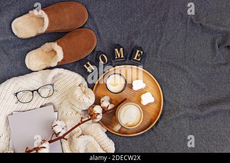 Startseite Stillleben, gemütliche Lifestyle-Komposition Draufsicht. Stockfoto