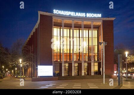 Bochumer Theater in der Evning, Deutschland, Nordrhein-Westfalen, Ruhrgebiet, Bochum Stockfoto