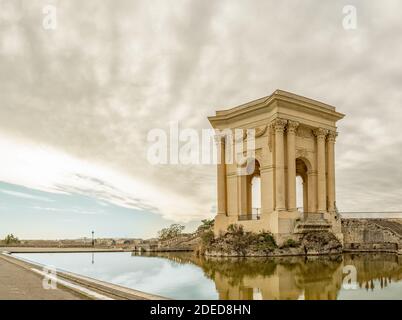 Chateau d'Eau Palace - Wasserturm Aquädukt in Montpellier, Frankreich Winter Stockfoto