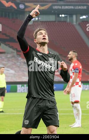 Lucas ALARIO (LEV) feiert am 26. November 2020 in Leverkusen/Deutschland nach seinem Ziel 4:1; Goaljubel; Fußball Europa League, Gruppenphase, Gruppe C, Spieltag 4, Bayer 04 Leverkusen (LEV) - Hapoel Beer-Sheva FC (Hapoel) 4:1. Weltweite Nutzung Stockfoto