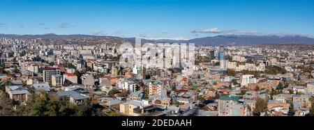 Tiflis, Georgien - 23. November, 2020: Panoramablick auf Tiflis, Stadtbild Stockfoto