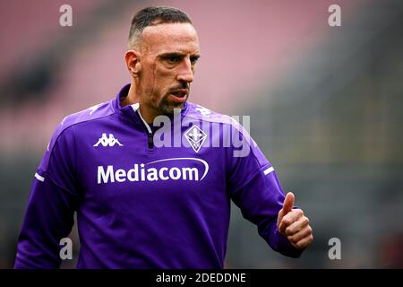 Mailand, Italien - 29 November, 2020: Franck Ribery von ACF Fiorentina Gesten während des Aufwärmpuls vor der Serie A Fußballspiel zwischen AC Mailand und ACF Fiorentina. AC Mailand gewann 2-0 gegen ACF Fiorentina. Kredit: Nicolò Campo/Alamy Live Nachrichten Stockfoto