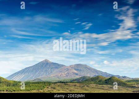 Vulkan Teide und Pico Viejo, Langzeitbelichtung, von der Puerta de Erjos aus gesehen, Teno, Teneriffa, Kanarische Inseln, Spanien Stockfoto