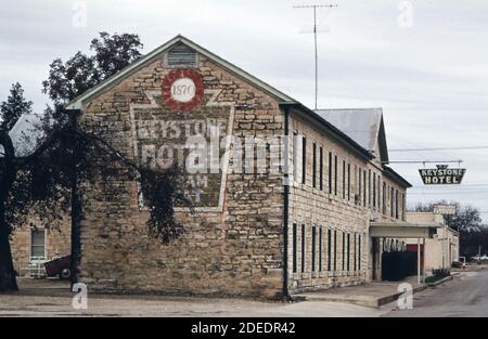 1970er-Jahre Foto (1972) - Gebäude im Dauereinsatz für ein Jahrhundert oder mehr sind nicht ungewöhnlich in der Innenstadt von San Antonio. Ein aktives Programm der Restaurierung und Revitalisierung der historischen Teile der Stadt ist im Gange Stockfoto