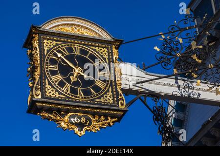 England, Surrey, Guildford, Die Guildhall Clock Stockfoto