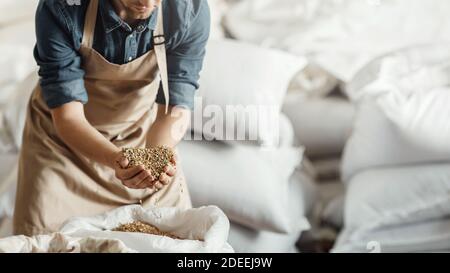 Fabrikarbeiter, Startup, Brauer und kleine Unternehmen Stockfoto