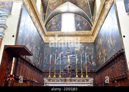 Der Innenraum der Basilika Kathedrale von S.. Agata v. m. 17. Jahrhundert - 3. Mai 2018 Gallipoli Salento Italien Stockfoto