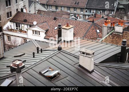 Genf, Schweiz. Alte Wohnhäuser Dächer Stockfoto