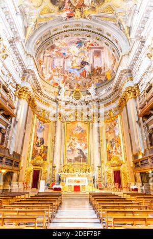 Malerisches Innere der Kirche des heiligen Ignatius von Loyola auf dem Campus Martius. Stockfoto