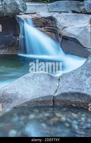 Ein natürlich geformtes 20ft Topfloch im Franconia Notch State Park in der Nähe von Lincoln, den White Mountains Stockfoto