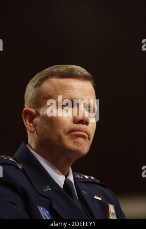 General Tod D. Wolters, United States Air Force, bezeugt vor dem Senat Armed Services Committee für die Wiederernennung in die Klasse des Generals und Kommandant, United States European Command und Supreme Allied Commander Europe, in Washington, DC, USA, am 2. April 2019. Foto von Martin H. Simon / CNP/ABACAPRESS.COM Stockfoto