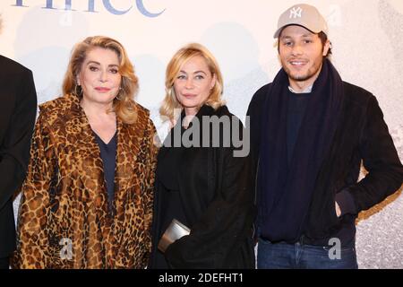 Catherine Deneuve, Emmanuelle Beart und Vianney bei der Buchpräsentation von Alejandro G. Roemmers 'Le Retour du Jeune Prince' am 10. April 2019 im Atelier des Lumieres in Paris, Frankreich. Foto von Jerome Domine/ABACAPRESS.COM Stockfoto