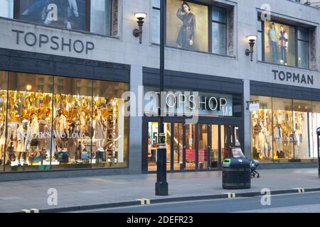 Die Arcadia-Gruppe, darunter Marken wie Topshop, Topman, Miss Selfriges, Burtons und Debenhams, ist am 30. November 2020 in die Verwaltung gegangen Stockfoto