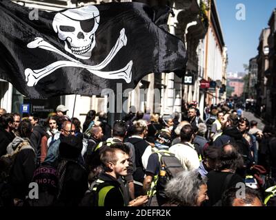 Menschen aus der Gelbwesten-Bewegung protestieren während des 22. Akt der Bewegung. Am 13. April 2019 Toulouse, Frankreich. Foto von Alban De Jong/ ABACAPRESS.COM Stockfoto