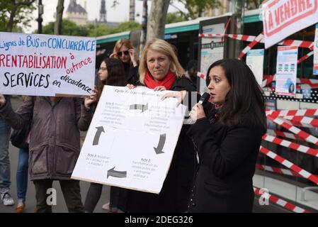 Die linke Partei La France Insoumise (LFI) und Kandidatin für die bevorstehenden Europawahlen Leila Chaibi und die Stadträtin von Paris und Mitglied der französischen linken Parti de Gauche (PG) Danielle Simonnet während einer Pressekonferenz gegen die europäische Richtlinie, die den Wettbewerb der RATP-Buslinien in Paris aufzwingt In Frankreich am 29. April 2019. Foto von Patrice Pierrot/Avenir Pictures/ABACAPRESS.COM Stockfoto