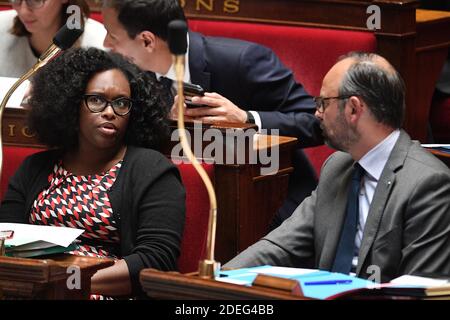 Die französische Umweltministerin Emmanuelle Wargon, die französische Ministerin und Regierungssprecherin Sibeth NDiaye und der französische Premierminister Edouard Philippe nehmen am 30. April 2019 an einer Sitzung mit "Fragen an die Regierung" in der französischen Nationalversammlung in Paris Teil Foto von David Niviere/ABACAPRESS.COM Stockfoto