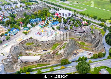 Luftaufnahme des Great Bear Roller Coaster, Hersheypark Amusement Park, Hershey, PA, USA Stockfoto