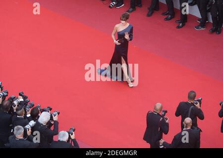 Carla Bruni-Sarkozy besucht die Vorführung von Les Miserables während der 72. Filmfestspiele von Cannes, am 15. Mai 2019 in Cannes, Frankreich. Foto von Jerome Domine/ABACAPRESS.COM Stockfoto