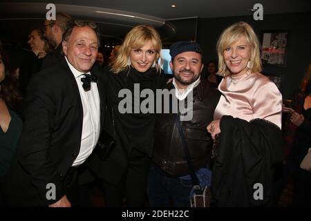 Michel Ansault, Julie Gayet, Jean-Louis Barcelona und Chantal Ladesou nehmen an der Orange Party Teil, die am 18. Mai 2019 im Plage Majestic im Rahmen der 72. Filmfestspiele von Cannes in Cannes, Frankreich, stattfand. Foto von Jerome Domine/ABACAPRESS.COM Stockfoto