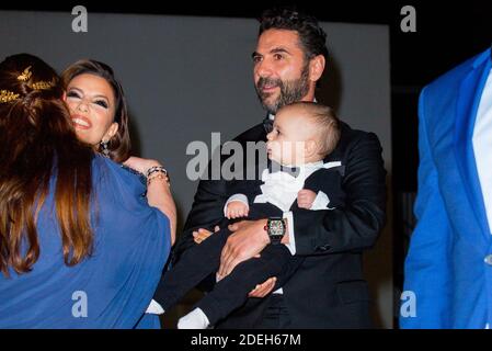 Eva Longoria, ihr Mann Jose Antonio Baston und ihr Sohn Santiago Enrique nehmen an der Global Gift Gala in der Mouton Cadet Winbe Bar während des 72. Filmfestivals in Cannes am 20. Mai 2019 in Cannes, Frankreich, Teil. Foto von Nasser Berzane/ABACAPRESS.COM Stockfoto