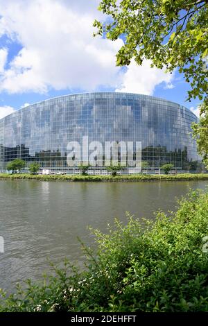 Blick auf das Europäische Parlament in Straßburg, Ostfrankreich, am 23. Mai 2019, vor den bevorstehenden Europawahlen. Die Europawahlen finden vom 22. Bis 26. Mai 2019 statt. Foto von Nicolas Roses/ABACAPRESS.COM Stockfoto