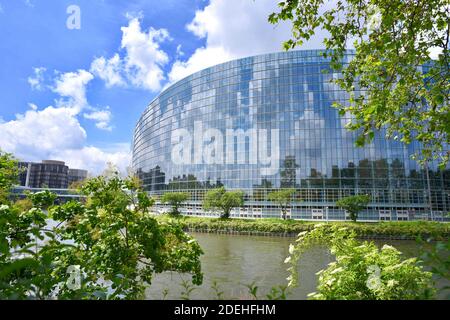 Blick auf das Europäische Parlament in Straßburg, Ostfrankreich, am 23. Mai 2019, vor den bevorstehenden Europawahlen. Die Europawahlen finden vom 22. Bis 26. Mai 2019 statt. Foto von Nicolas Roses/ABACAPRESS.COM Stockfoto