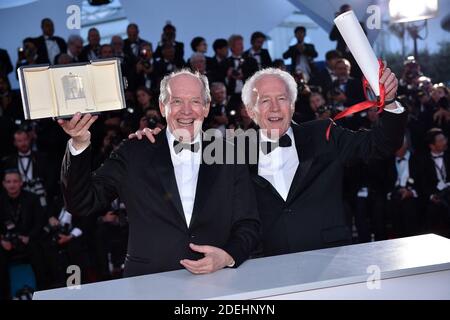 Jean-Pierre Dardenne und Luc Dardenne, Gewinner des Preises für die beste Regie für den Film "Le Jeune Ahmed", posieren beim 72. Jährlichen Filmfestival von Cannes am 25. Mai 2019 in Cannes, Frankreich. Foto von Lionel Hahn/ABACAPRESS.COM Stockfoto