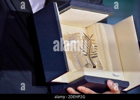 Bong Joon-Ho, Gewinner des Palme d'Or Preises für seinen Filmparasiten, der am 25. Mai 2019 bei den Winners Photocall beim 72. Cannes Film Festival in Cannes, Frankreich, teilnahm. Foto von Julien Reynaud/APS-Medias/ABACAPRESS.COM Stockfoto