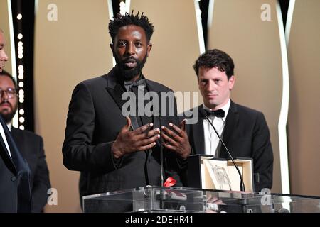 Regisseur Ladj Ly erhält den Preis der Jury für ihren Film Les Miserables bei der Abschlussfeier während der 72. Filmfestspiele von Cannes am 25. Mai 2019 in Cannes, Frankreich.Foto von David Niviere/ABACAPRESS.COM Stockfoto