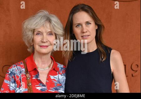 Schauspielerin Marie-Christine Adam und Regisseurin Eloise lang in Village während der French Tennis Open in der Roland-Garros Arena am 4. Juni 2019 in Paris, Frankreich. Foto von Laurent Zabulon / ABACAPRESS.COM Stockfoto