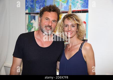 Sara Mortensen et son compagnon lors du vernissage de l'Exposition de l'Artiste Caroline Faindt a Paris, France, le 25 juin 2019. Foto von Jerome Domine/ABACAPRESS.COM Stockfoto