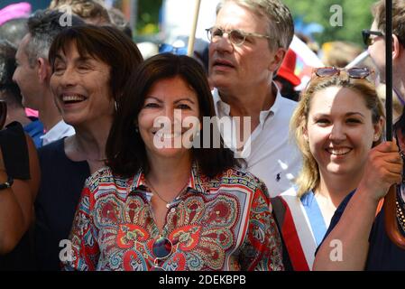 Die Bürgermeisterin von Paris, Anne Hidalgo beim LGBTQI Pride/Gay Pride 2019. März in Paris, Frankreich, am 29. Juni 2019. Foto von Albert Bouxou/Avenir Pictures/ABACAPRESS.COM Stockfoto