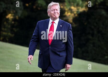 President Donald Trump walks on the South Lawn of the White House upon his return to Washington from South Korea on June 30, 2019 in Washington, DC, USA. Photo by Oliver Contreras/Pool/ABACAPRESS.COM Stockfoto