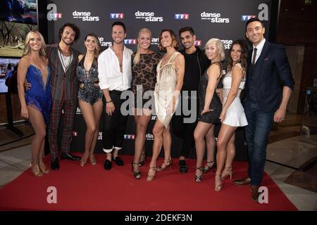 Die Tänzer Ines Vandamme, Anthony Colette, Denitsa Ikonomova, Christian Millette, Katrina Patchett, Fauve Hautot, Christophe Licata, Emmanuelle Berne, Candice Pascal und Maxime Dereymez nehmen am 04. September 2019 an der Danse avec les Stars 2019 Photocall in der TF1-Zentrale in Boulogne-Billancourt, Frankreich Teil. Foto von David Niviere/ABACAPRESS.COM Stockfoto