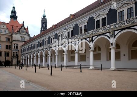 Blick auf den Stallhof im Sächsischen Königspalast Dresden - Deutschland. Stockfoto