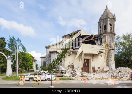 Spanische Kolonialzeit Kirche schwer beschädigt durch das Erdbeben von 2013 in Bohol, Philippinen Stockfoto