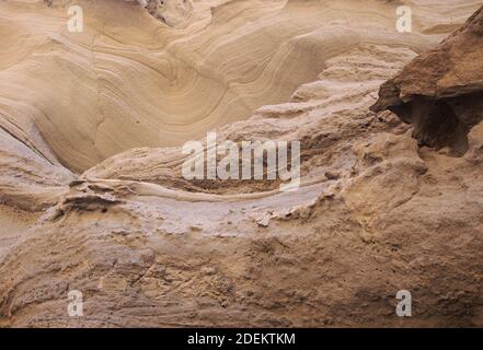 Gran Canaria, erstaunliche Sandsteinerosion Figuren in Schluchten auf Punta de las Arenas Kap auf dem westlichen Teil der Insel, auch Playa de Artena genannt Stockfoto